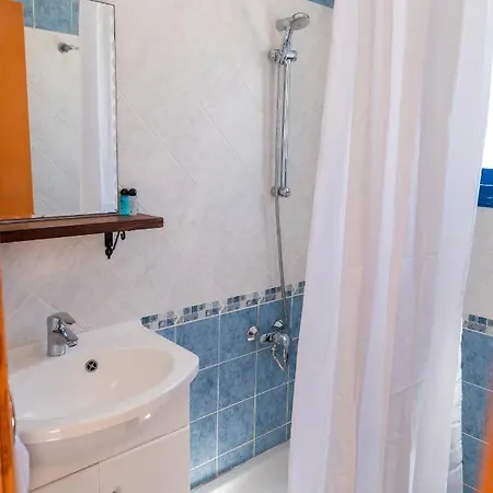 Villa St Nicolaos Ekaterina 3 Bdrm Protarász