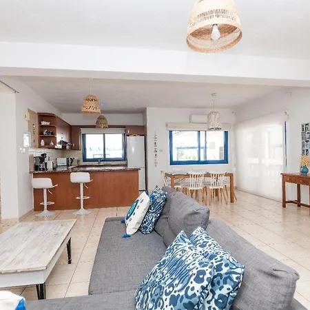 וילה St Nicolaos Ekaterina 3 Bdrm פרוטאראס