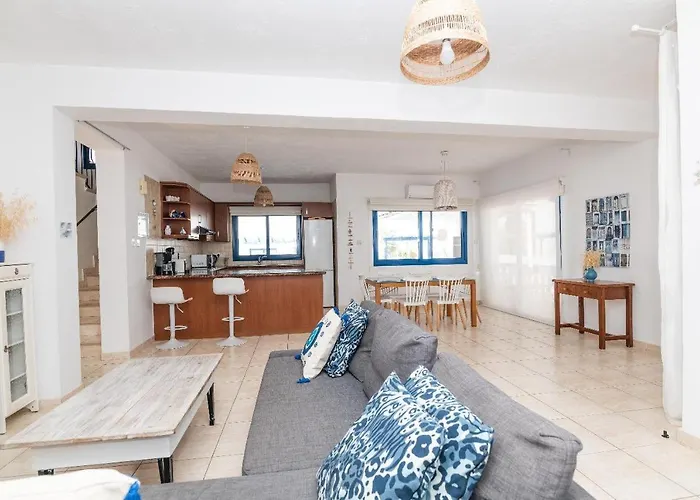 Villa St Nicolaos Ekaterina 3 Bdrm Protaras