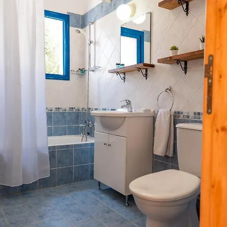 St Nicolaos Ekaterina 3 Bdrm Villa Protaras